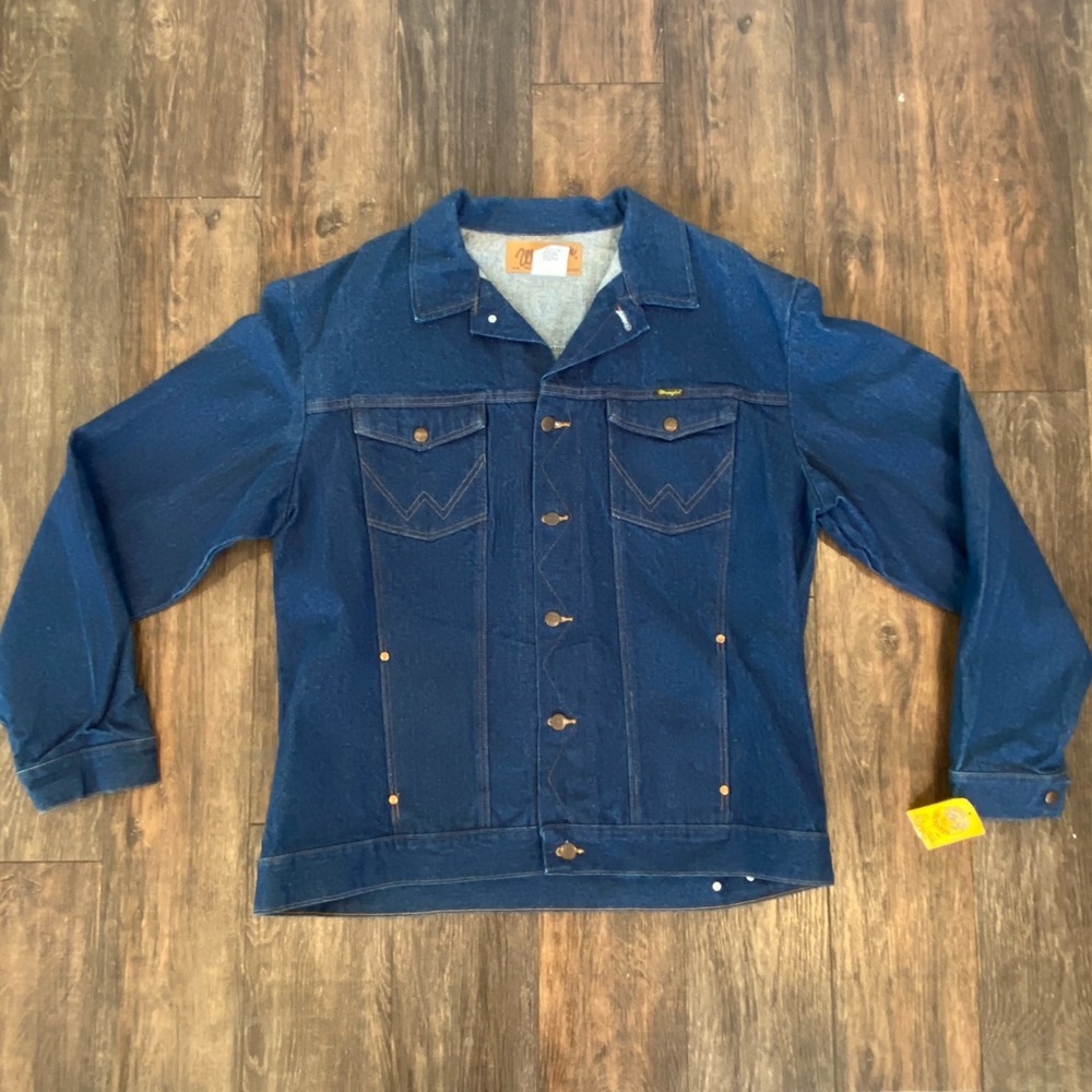 SOLD! Vintage Wrangler denim trucker jacket NEW tag attached 50 L